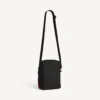 Balenciaga pour homme | Pochette à bandoulière Explorer issue de la collaboration avec la NBA, en noir/blanc/rouge vermillon Balenciaga pour homme | Pochette à bandoulière Explorer issue de la collaboration avec la NBA, en noir/blanc/rouge vermillon