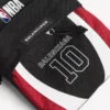 Balenciaga pour homme | Pochette à bandoulière Explorer issue de la collaboration avec la NBA, en noir/blanc/rouge vermillon Balenciaga pour homme | Pochette à bandoulière Explorer issue de la collaboration avec la NBA, en noir/blanc/rouge vermillon