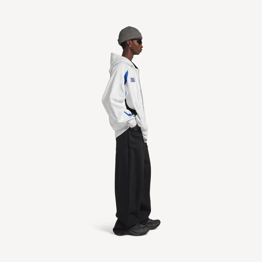 Balenciaga pour homme | Sweats à capuche oversize zippés issus de la collaboration avec la NBA, en blanc/multicolore Balenciaga pour homme | Sweats à capuche oversize zippés issus de la collaboration avec la NBA, en blanc/multicolore