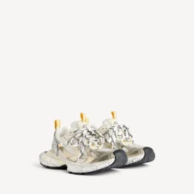 Baskets 3XL pour homme avec breloques, en blanc/jaune/argent/noir