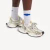 Baskets 3XL pour homme avec breloques, en blanc/jaune/argent/noir