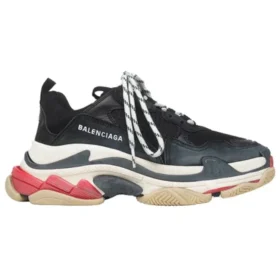 Baskets Triple S « Black Red » 524037W09O11000