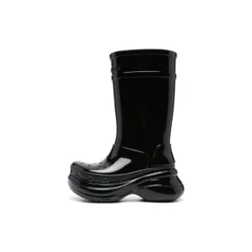 Bottes Crocs x Balenciaga à finition vernie « Noir » 677388W1S8X