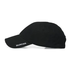 Casquette Balenciaga « Black » avec éclairage LED Berretto 744295416B81077 Casquette Balenciaga « Black » avec éclairage LED Berretto 744295416B81077