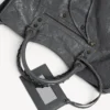 Le sac City Bag Medium en pierre volcanique Le sac City Bag Medium en pierre volcanique