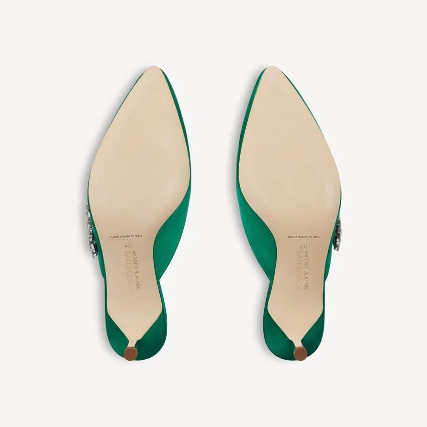 Mules Balenciaga | Manolo Blahnik pour femme, couleur « grass » Mules Balenciaga | Manolo Blahnik pour femme, couleur « grass »