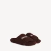 Mules ouvertes pour homme en fourrure, couleur châtaigne Mules ouvertes pour homme en fourrure, couleur châtaigne
