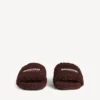 Mules ouvertes pour homme en fourrure, couleur châtaigne Mules ouvertes pour homme en fourrure, couleur châtaigne