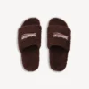 Mules ouvertes pour homme en fourrure, couleur châtaigne Mules ouvertes pour homme en fourrure, couleur châtaigne