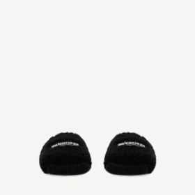 Mules ouvertes pour homme en fourrure, noir/blanc/rouge Mules ouvertes pour homme en fourrure, noir/blanc/rouge