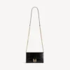 Portefeuille pour femme en forme d’Hourglass avec chaîne, noir Portefeuille pour femme en forme d’Hourglass avec chaîne, noir