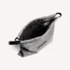 Sac cabas pour homme, pochette à bandoulière moyenne, couleur gris Balenciaga Sac cabas pour homme, pochette à bandoulière moyenne, couleur gris Balenciaga