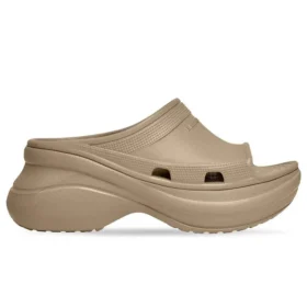 Sandales de piscine Balenciaga x Crocs « Beige » 677389W1S8E2500