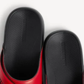 Sandales de piscine sportives pour homme, noir/rouge