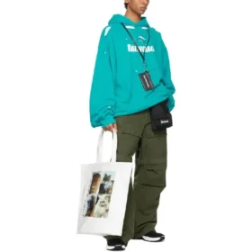 T-shirt Balenciaga pour homme, collection printemps-été 2021, imprimé alphabétique classique, bleu ciel, 659403TKVB64661 T-shirt Balenciaga pour homme, collection printemps-été 2021, imprimé alphabétique classique, bleu ciel, 659403TKVB64661