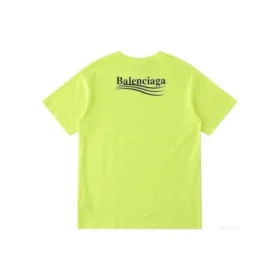 T-shirt Balenciaga pour homme à petit logo, col rond et manches courtes, jaune 620967TJVF77110 T-shirt Balenciaga pour homme à petit logo, col rond et manches courtes, jaune 620967TJVF77110