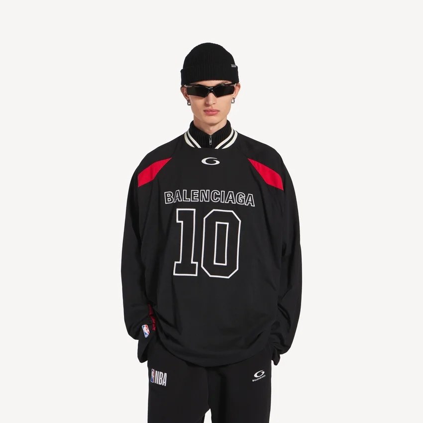 T-shirt à manches longues oversize pour homme Balenciaga | Collaboration NBA, noir/multicolore