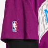 T-shirt oversize pour homme Balenciaga | Collaboration NBA, couleur violet T-shirt oversize pour homme Balenciaga | Collaboration NBA, couleur violet