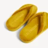 Tongs Jet Lag pour femme, couleur moutarde Tongs Jet Lag pour femme, couleur moutarde